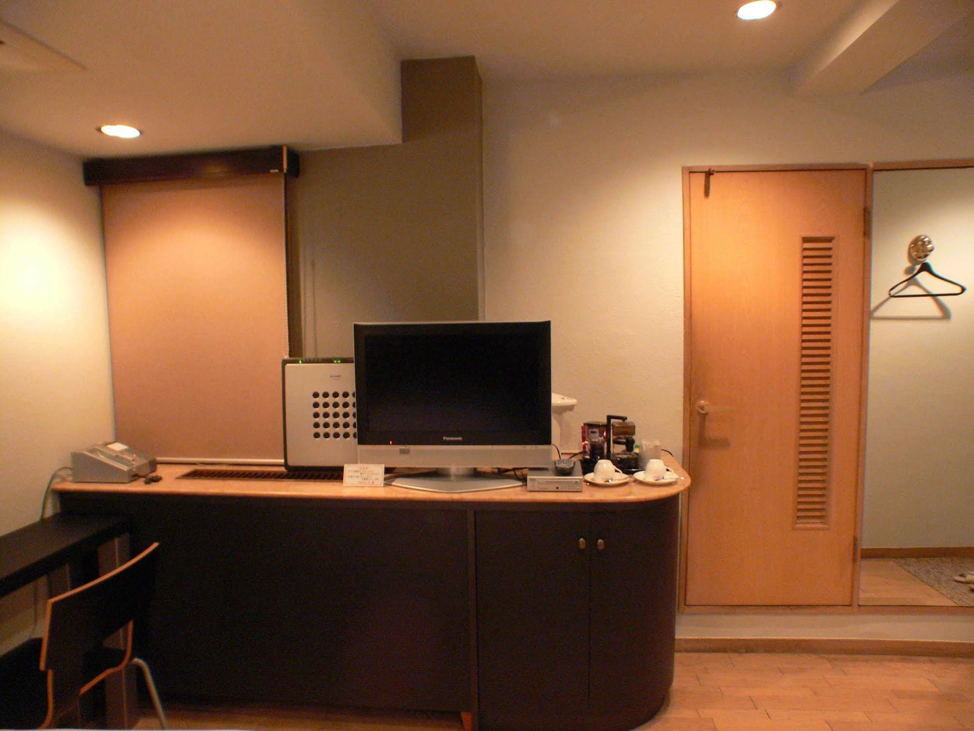 Shinjuku City Hotel N.U.T.S Tōkyō Extérieur photo